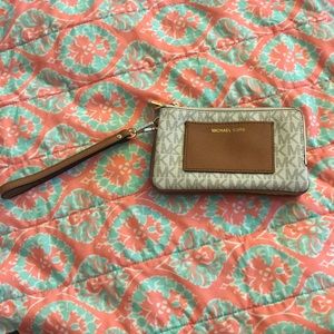 BRAND NEW! MK wristlet